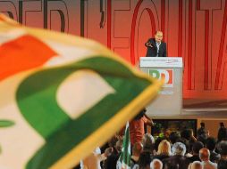 El líder del Partido Demócrata italiano, Pierluigi Bersani, durante la protesta en el Estadio PalaLottomatica, en Roma. AFP  /