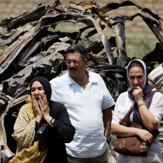 Dos coches bomba matan a 27 en Bagdad