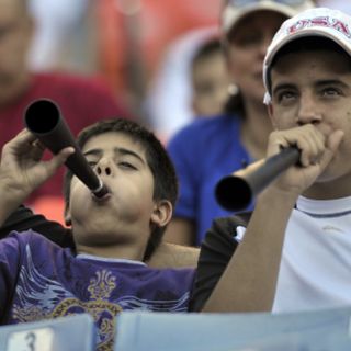 Las vuvuzelas invaden las Grandes Ligas