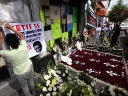 Familiares y amigos recordaron hoy a los fallecidos en la discoteca New's Divine. EL UNIVERSAL  /