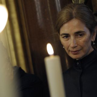 Saramago, acompañado por su obra