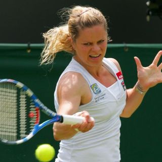 Clijsters vence en regreso a Wimbledon