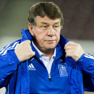 Rehhagel pide entrega total