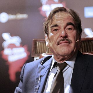 Oliver Stone cree que Hugo Chávez y Bill Clinton son parecidos