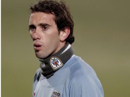 Diego Godín podría no alinear en el once titula de Uruguay. EFE  /