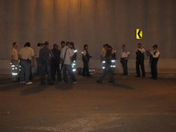 Al lugar acudieron elementos de la Procuraduría Estatal y Peritos del Instituto Jalisciense de Ciencias Forenses. O. RUVALCABA  /