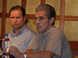 Gerardo Moctezuma y Francisco Valverde en el marco de la presentación del libro. NTX  /