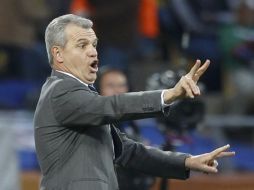 Javier Aguirre en el partido ante Uruguay. REUTERS  /