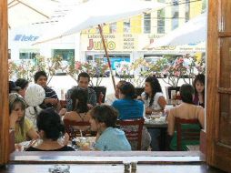 De las 07:00 a las 11:00 horas, fueron revisados 125 establecimientos. ARCHIVO  /