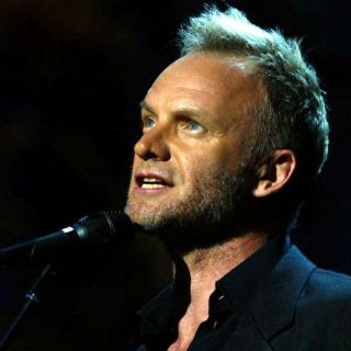 Objetos de varias celebridades serán subastadas en apoyo a la educación en México