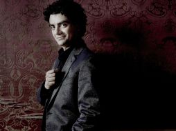 Sonriente y de buen humor, el tenor capitalino Rolando Villazón bromeó ayer durante su encuentro con medios tapatíos.M. FREYRÍA  /