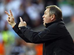 El entrenador de Eslovenia, Matjaz Kek en el último partido que jugó su Selección en el Mundial de Sudáfrica. AP  /