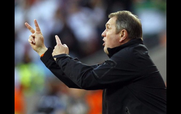 El entrenador de Eslovenia, Matjaz Kek en el último partido que jugó su Selección en el Mundial de Sudáfrica. AP  /