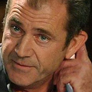 Mel Gibson es demandado por adeudo a una empresa de construcción