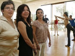Maclovia Carrión, Alicia Iturria y Lucy Arce, directoras artísticas de la Compañía Estatal de Danza Clásica y Neoclásica.M. FREYRÍA  /