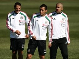 De izquierda a derecha, Javier Hernández, Jorge Torres Nilo y Adolfo Bautista, durante el entrenamiento. JAMMEDIA  /