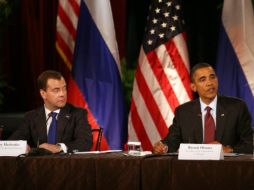 Medvedev y Obama se verán de nuevo al fin de semana próximo en Canadá para  las cumbres del G8 y G20. EFE  /