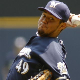 Yovani Gallardo coquetea con el juego perfecto