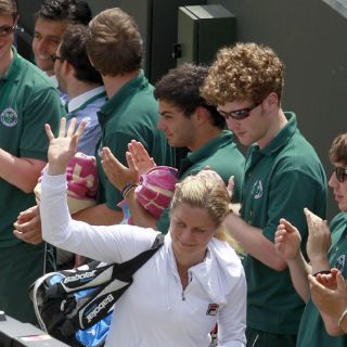 Clijsters avanza en Wimbledon