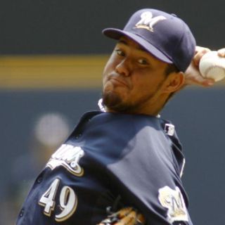 Yovani Gallardo brilla en derrota contra Minnesota