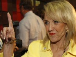 La SB 1070 de la gobernadora Brewer podría servir de ejemplo para la creación de proyectos similares. AP  /