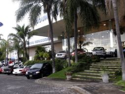 Las agencias que venden autos más caros también se verán beneficiadas con el impulso fiscal a la población. EL INFORMADOR • A. GARCÍA  /