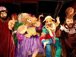 La puesta en escena ''El extraño caso de los espectadores que asesinaron a los títeres''. E. BARRERA  /