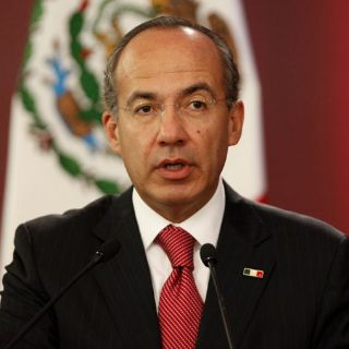 Viaja Calderón a Toronto para participar en Cumbre del G-20