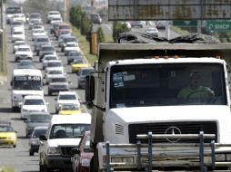 La obra quitará 50% de la carga vehicular al retorno elevado ubicado en Periférico. ARCHIVO  /