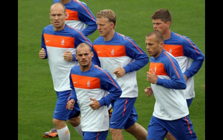 La Selección de Holanda, durante un entrenamiento previo a su encuentro ante Eslovaquia. EFE  /