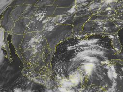 'Alex' arrojará lluvias en la península de Yucatán y el sur de México hasta el martes. AP  /