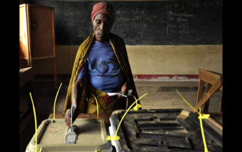 Los observadores atribuyeron la abstención a la falta de pluralidad de las  elecciones y al temor de atentados.  AFP  /