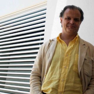 Carlos Franz justifica la función social de la novela