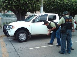 La camioneta en la que viajaban los policías agredidos recibió multiples impactos de bala. M. PATIÑO  /