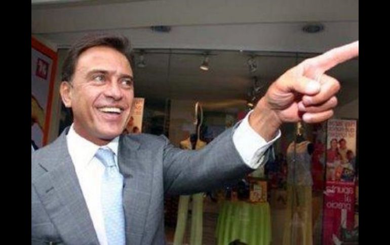 El candidato considera que funcionarios del estado se dedican a hacer campaña en vez de cumplir con su labor. ESPECIAL  /