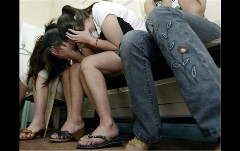 Más de 140 mil personas son prisioneras de un círculo vicioso de violencia, abusos y esclavitud en toda Europa. ESPECIAL  /