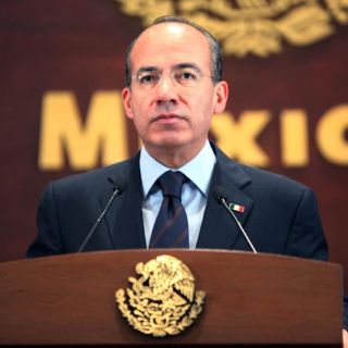 Felipe Calderón pide diálogo a las fuerzas políticas del país