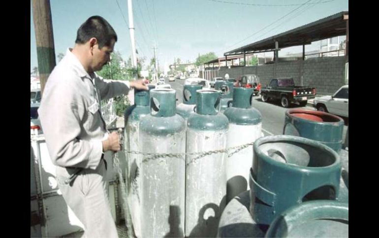 El costo final será de hasta 10.11 pesos el litro en Jalisco. ARCHIVO  /