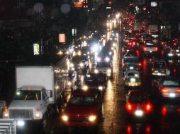 La lluvia se registró desde las 19:30 horas en la ZMG. A. HINOJOSA  /