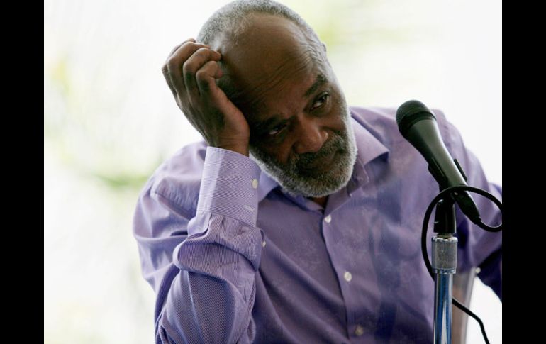 .René Preval, en el Palacio Presidencial de Puerto Príncipe, donde anuncia elecciones para nombrar a su sucesor. EFE  /