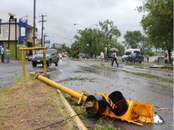 Los embates de 'Alex' se han dejado sentir en varias ciudades, donde hay zonas sin energía eléctrica. NTX  /