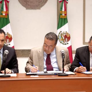 Segob firma pacto de seguridad para elecciones