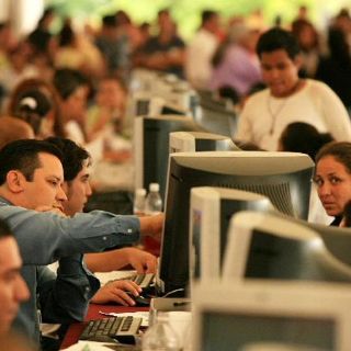 Tapatíos sortean burocracia