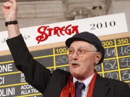 El galardón le fue entregado anoche durante una ceremonia en Roma. EFE  /