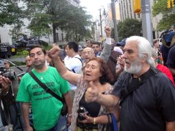 Varios manifestantes piden la libertad de diez personas juzgadas por pertenecer  a una red de espionaje. EFE  /