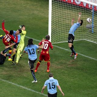 La atajada del Mundial: Suárez