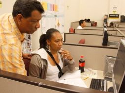 En la imagen, un centro gratuito de búsqueda de empleos por internet en Oakland. AP  /