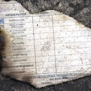 Roban y queman boletas en el Istmo