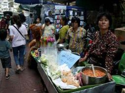 Imagen de la comida callejera en Tailandia. EFE  /