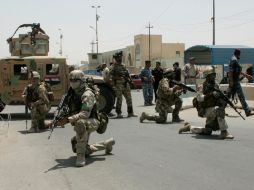 El edificio fue resguardado por la policía para iniciar las investigaciones pertinentes. REUTERS  /